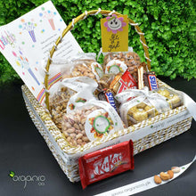 Load image into Gallery viewer, Baby Girl Basket - Organic Co
