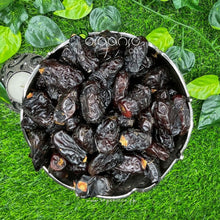 Load image into Gallery viewer, Kalmi Dates (Saudi Dates) - Organic Co
