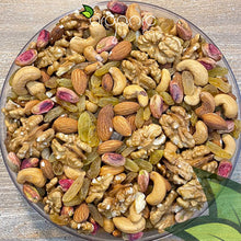 Load image into Gallery viewer, Premium Trail Mix (With Large Kaju) - Organic Co
