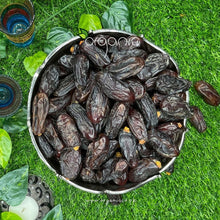 Load image into Gallery viewer, Irani rabbi dates in Paksitan
