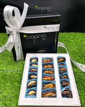 Load image into Gallery viewer, Assorted dates Gift box

